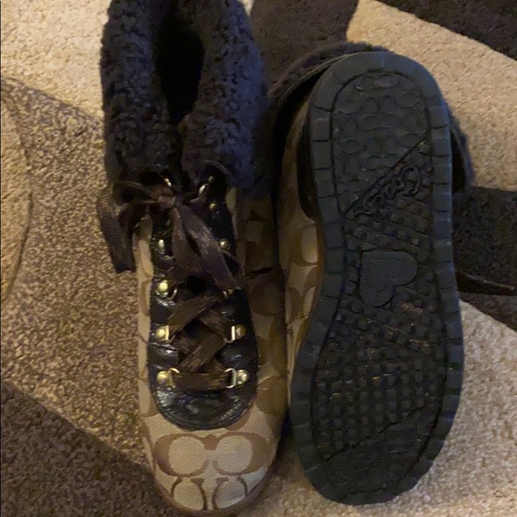 Coach Boots Authentic - Picture 3 of 4